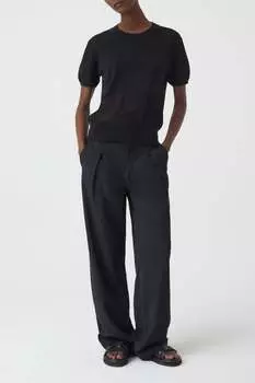 КРУГЛЫЙ ВЫРЕЗ С КОРОТКИМ РУКАВОМ CLOSED, черный