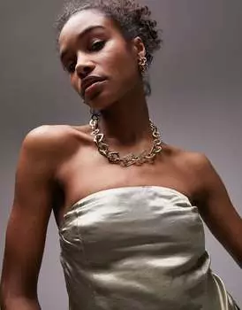 Крупное колье золотистого цвета с квадратной цепочкой Topshop Nicole