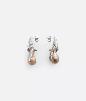 Крупные жемчужные серьги Bottega Veneta