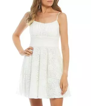 Кружевное платье с расклешенной талией City Vibe на бретелях-спагетти, белый