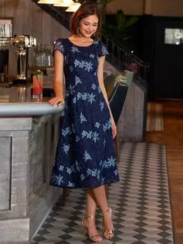 Кружевное платье шарлотты с цветочным узором Alie Street, цвет Midnight Blue