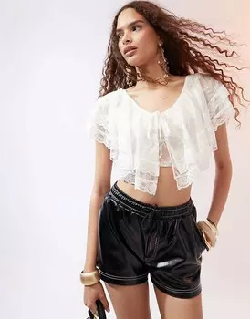 Кружевной топ-кейп цвета слоновой кости с рюшами ASOS DESIGN