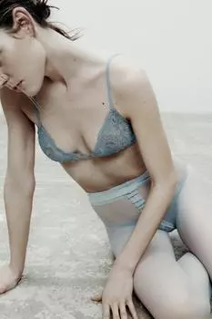 Кружевной треугольный бюстгальтер без косточек ZARA, синий