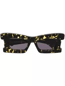 Kuboraum солнцезащитные очки R2 в прямоугольной оправе, черный