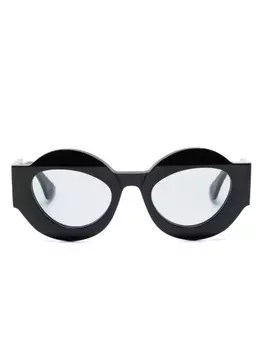Kuboraum солнцезащитные очки в оправе 'кошачий глаз', черный