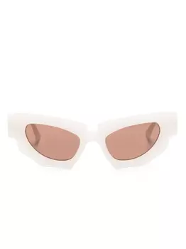 Kuboraum солнцезащитные очки в оправе 'кошачий глаз', белый