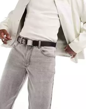 Культовый черный ремень с металлической пластинкой Calvin Klein