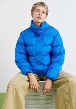 Куртка adidas Originals ВЕГАН ШОРТ, цвет bluebird