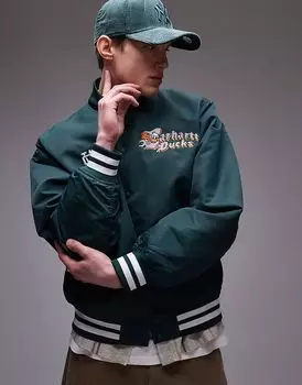 Куртка-бомбер Carhartt WIP с изображением пылающих уток зеленого цвета