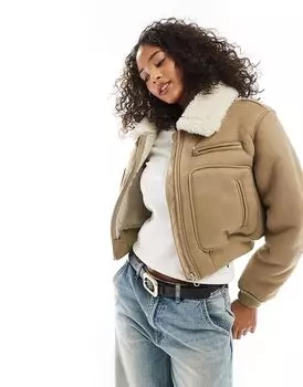 Куртка-бомбер из искусственной замши с воротником из овчины цвета верблюжьей шерсти Pull&Bear