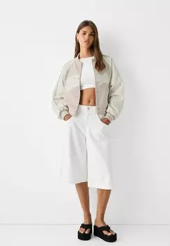 Куртка-бомбер TEXTURED VARSITY Bershka, бежевый