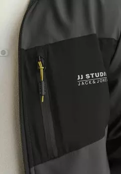 Куртка для активного отдыха Jack & Jones, темно-серый