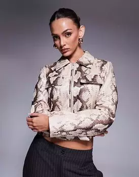 Куртка-харрингтон River Island из искусственной кожи со змеиным принтом бежевого цвета