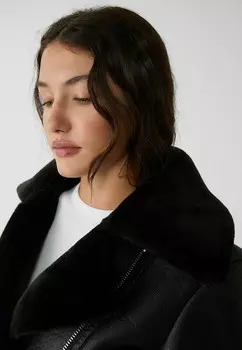 Куртка из искусственной кожи DOUBLE-FACED BIKER Stradivarius, черный