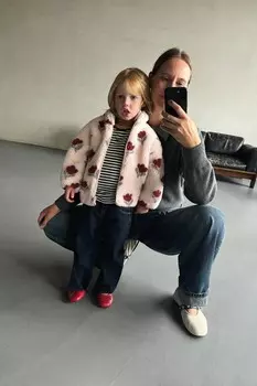 Куртка из искусственной овчины с принтом тюльпан ZARA, экрю