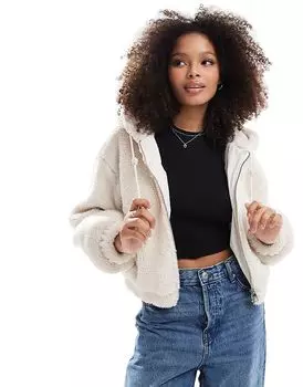 Куртка из овчины с капюшоном цвета экрю Bershka