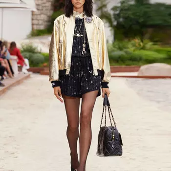 Куртка кожаная женская Chanel, золотой