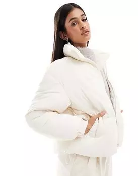 Куртка-пуховик цвета экрю Bershka