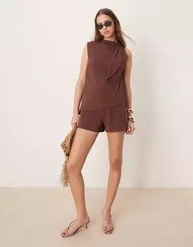 Льняной двухслойный комбинезон с завязкой на шее ASOS DESIGN шоколадного цвета