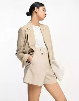 Льняные шорты нейтрального цвета с хлястиками на талии ASOS DESIGN Mom
