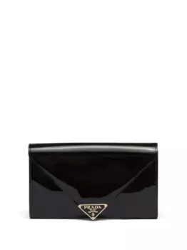 Лакированная сумка-конверт Prada, черный