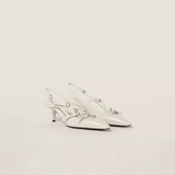 Лакированные босоножки с пяткой на пятке и пряжками Miu Miu, белый