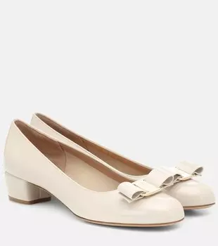 Лакированные туфли Vara Ferragamo, белый