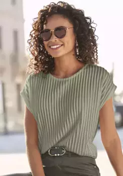 LASCANA рубашка с короткими рукавами, с окантовкой, не гладкая футболка из современной структурированной ткани, хаки