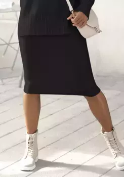 LASCANA трикотажная юбка, эластичная юбка миди, приталенного кроя, черный