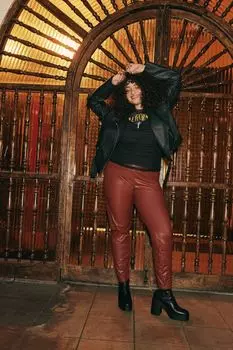 Леггинсы из искусственной кожи больших размеров Forever 21