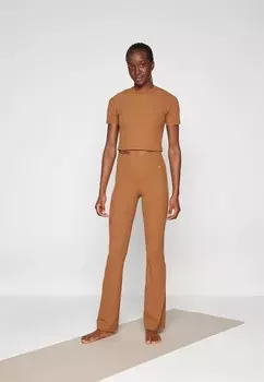 Леггинсы ZENVY FLARE Nike Performance, бежевый