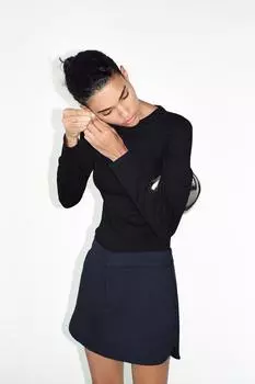 Легкая футболка в ребрику ZARA, черный
