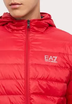 Легкая куртка GIACCA PIUMINO EA7 Emporio Armani, светло-красный