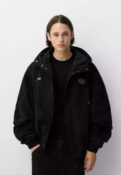 Легкая куртка HOODED QUILTED TECHNICAL Bershka, черный деним