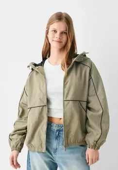 Легкая куртка WITH CONTRAST DETAIL Bershka, цвет khaki