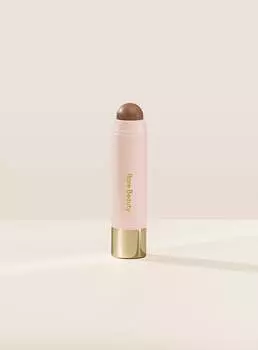 Легкий бронзер-карандаш Warm Wishes Effortless Rare Beauty, цвет good energy/medium brown with neutral undertones, 7.0 гр