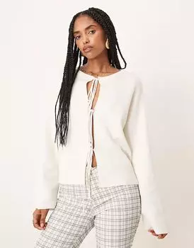 Легкий трикотажный кардиган Gina Tricot кремового цвета