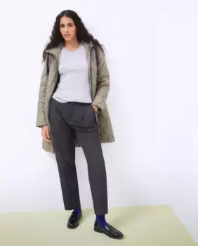 Легкий женский пуховик с капюшоном Tintoretto, цвет 580 Musgo