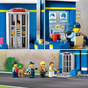 LEGO City: Погоня из полицейского участка (60370) Набор строительных игрушек LEGO