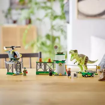 LEGO Jurassic World T. Rex Dinosaur Breakout 76944 Строительный набор (140 деталей) LEGO