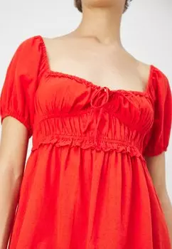 Летнее платье Farron Babydoll BDG Urban Outfitters, красный