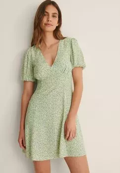 Летнее платье NA-KD