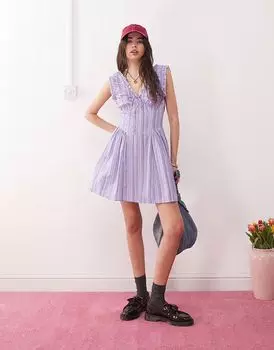 Летнее платье Reclaimed Vintage с отделкой рюшами в фиолетовую полоску