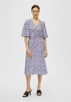 Летнее платье Selected, сиреневый