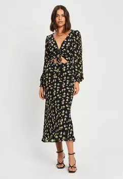 Летнее платье SVEL