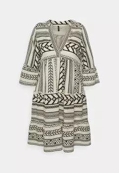 Летнее платье Vero Moda