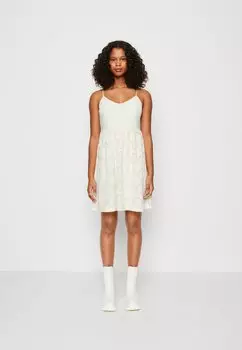 Летнее платье Vero Moda