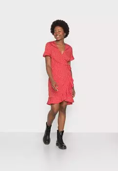 Летнее платье Vero Moda