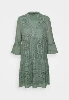 Летнее платье Vero Moda