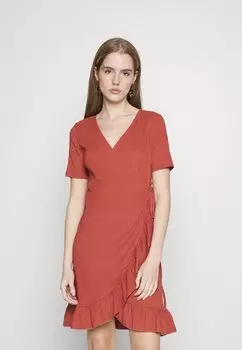 Летнее платье Vero Moda